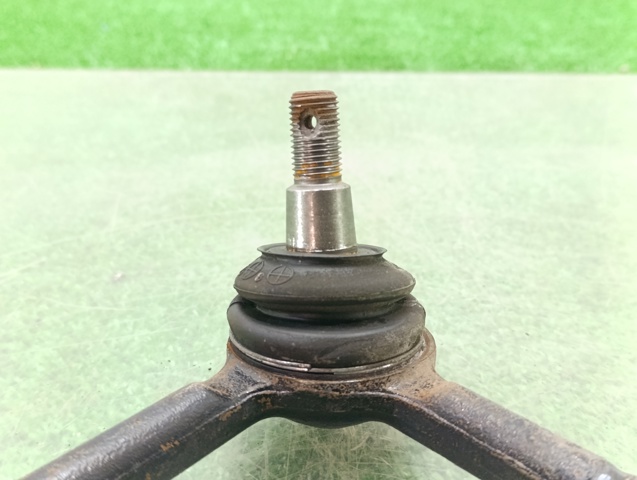 4440209011 Brazo superior derecho de la suspensión delantera comprar Sevilla