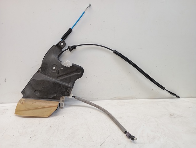 MERCEDES 45021168 Cerradura de puerta delantera derecha  en stock Valencia
