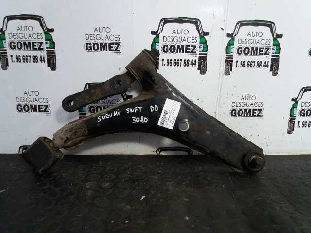 Brazo inferior derecho de la suspensión delantera 4520060812000 SUZUKI