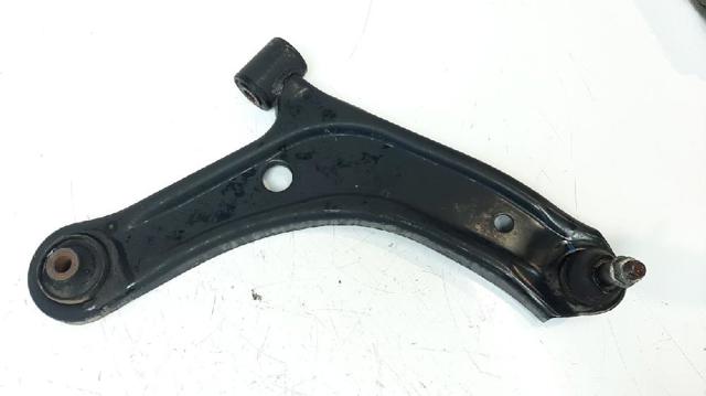 Brazo inferior derecho de la suspensión delantera 4520161M00000 SUZUKI