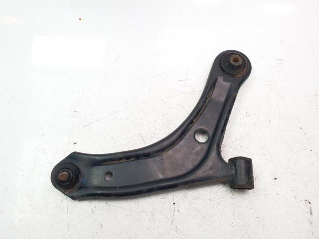 Brazo inferior derecho de la suspensión delantera 4520161M00000 SUZUKI