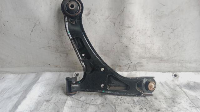 4520178K00000 SUZUKI Brazo inferior derecho de la suspensión delantera  disponible Alicante