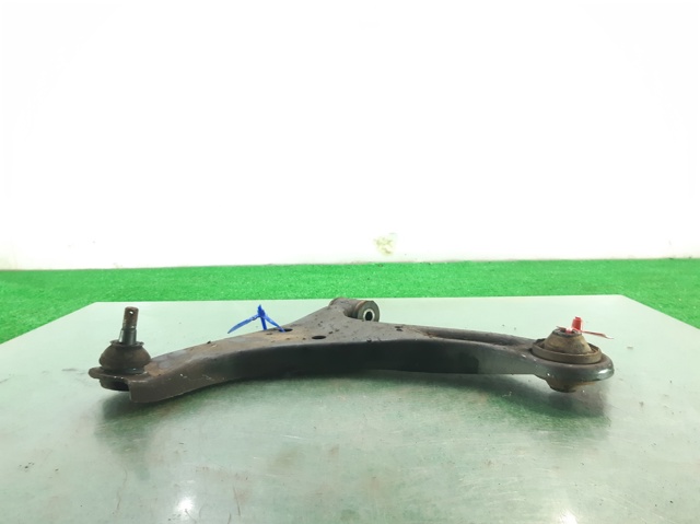 SUZUKI 4520178K00000 Brazo inferior derecho de la suspensión delantera  en stock Valencia