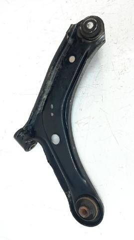4520261M00000 SUZUKI Brazo inferior izquierdo de la suspensión delantera comprar Madrid