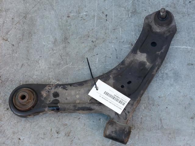 4520261M00000 Brazo inferior izquierdo de la suspensión delantera  comprar en Reus