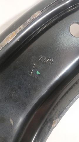 4520261M00000 Brazo inferior izquierdo de la suspensión delantera  disponible Utrera