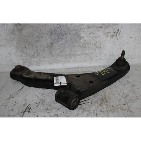SUZUKI 4520265J00 Brazo inferior izquierdo de la suspensión delantera  en stock Terrassa