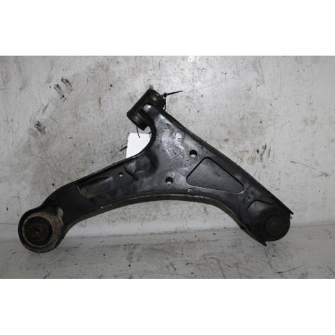 4520265J00 Brazo inferior izquierdo de la suspensión delantera comprar Almería