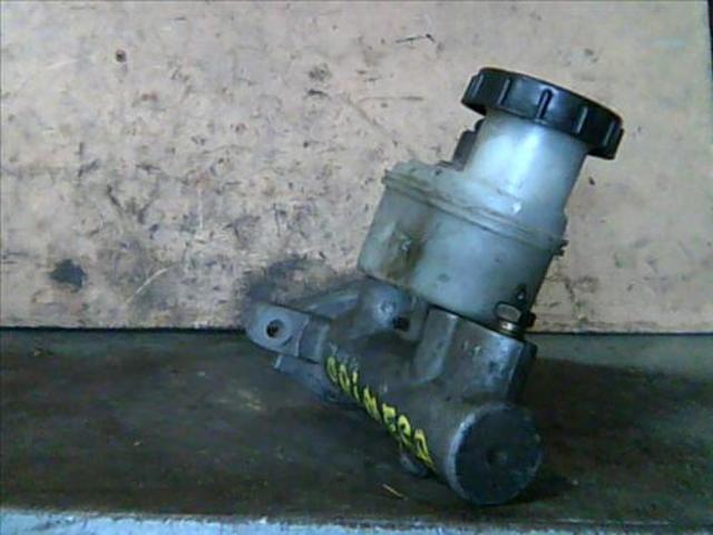 Cilindro principal de freno Nissan Primera P11