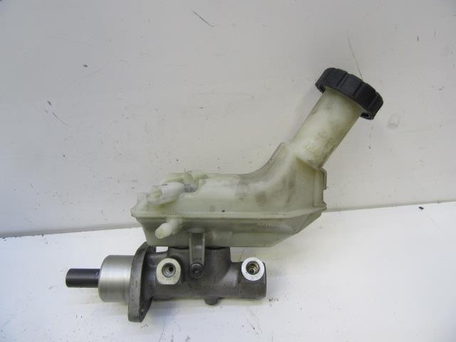 Cilindro principal de freno 46010AX701 NISSAN