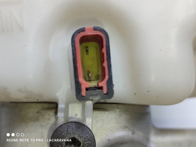 Cilindro principal de freno Nissan Navara D40M