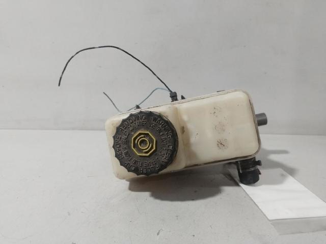 Cilindro maestro de frenos 46010EB326 NISSAN