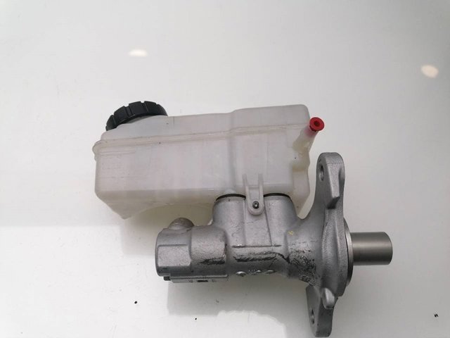 460111938R RENAULT Cilindro maestro de frenos  en stock Gandía