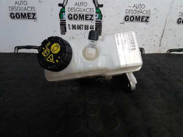 Cilindro principal de freno Dacia Logan 2 L8_