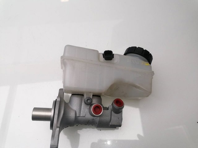 460111938R RENAULT Cilindro maestro de frenos comprar Madrid