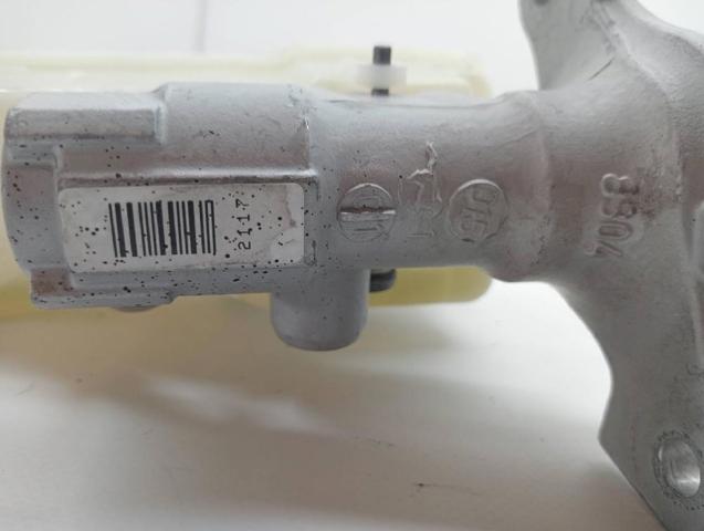 460111938R RENAULT Cilindro principal de freno  comprar en Lleida