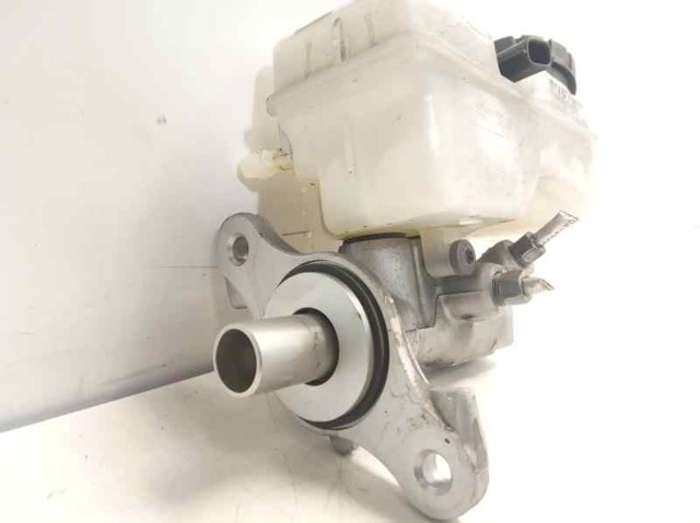 Cilindro principal de freno Dacia Logan 2 L8_