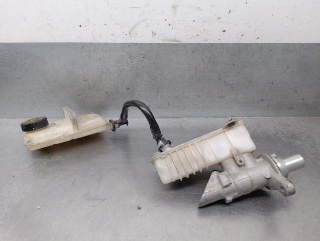 Cilindro principal de freno 460115847R RENAULT