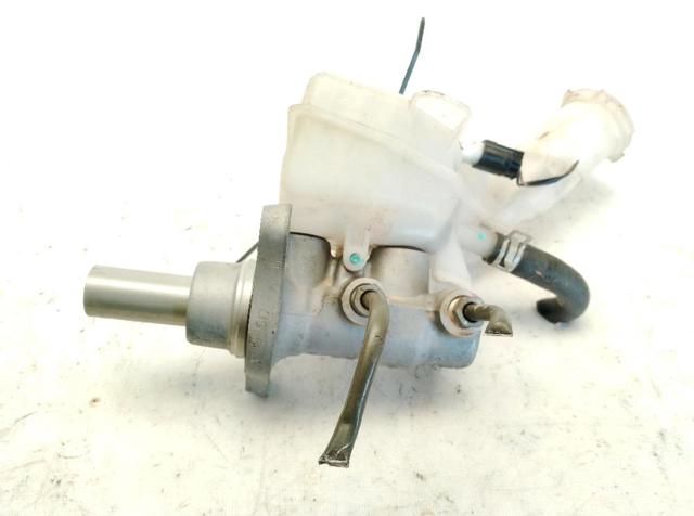 4625A213 MITSUBISHI Cilindro principal de freno  disponible Ourense