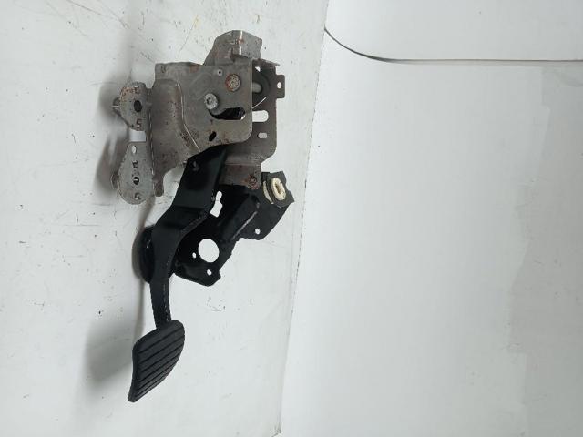 465010015R RENAULT Pedal de freno  en stock Gandía