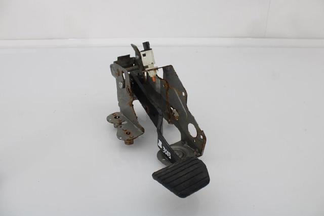 465010015R Pedal de freno  en stock Granada