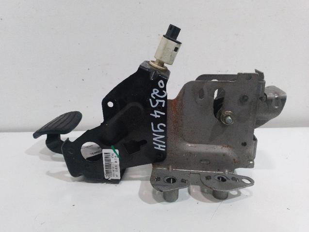 465010015R Pedal de freno  disponible Burgos
