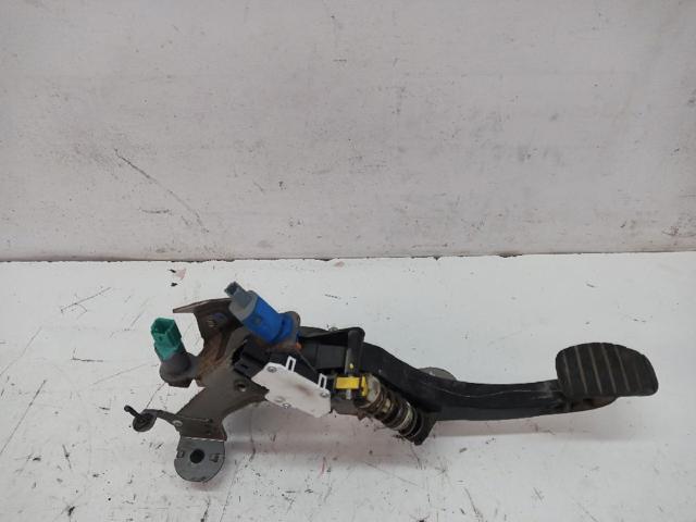 RENAULT 465030038R Pedal embrague comprar Tarragona