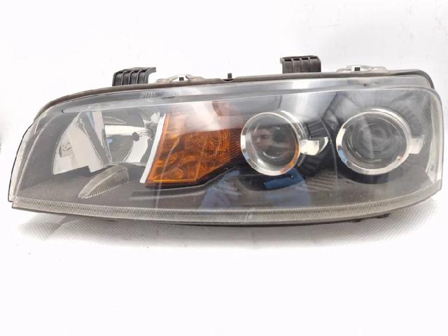 FIAT 46522725 Faro izquierdo  en stock Salamanca
