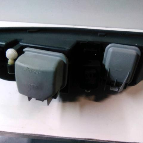 FIAT 46524480 Faro izquierdo  en stock Terrassa