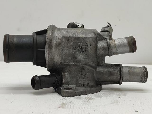 Caja del termostato Alfa Romeo 145 930