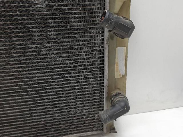 46745809 Radiador de refrigeración del motor  disponible Burgos