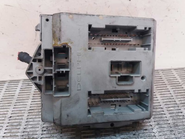 FIAT 46760542 Caja de fusibles  en stock Terrassa