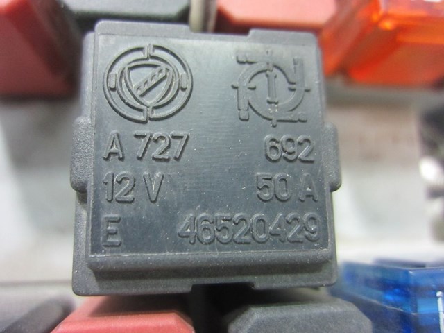 FIAT 46760542 Caja de fusibles  en stock Salamanca