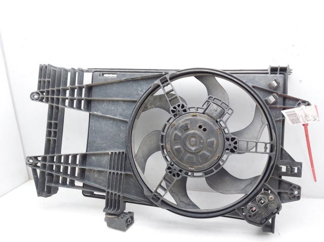 46785738 FIAT Difusor del radiador de refrigeración con motor y hélice  disponible Ourense