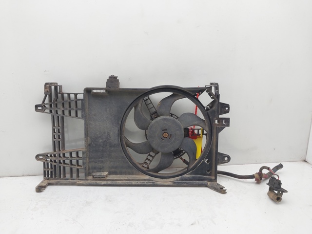 FIAT 46785738 Difusor del radiador de refrigeración con motor y hélice  disponible Valladolid