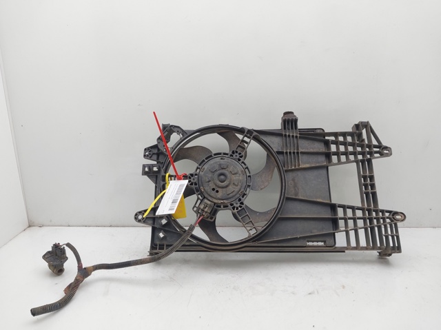 46785738 FIAT Difusor del radiador de refrigeración con motor y hélice  disponible Ourense