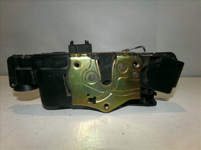 46786798 Cerradura de puerta delantera izquierda  disponible Burgos