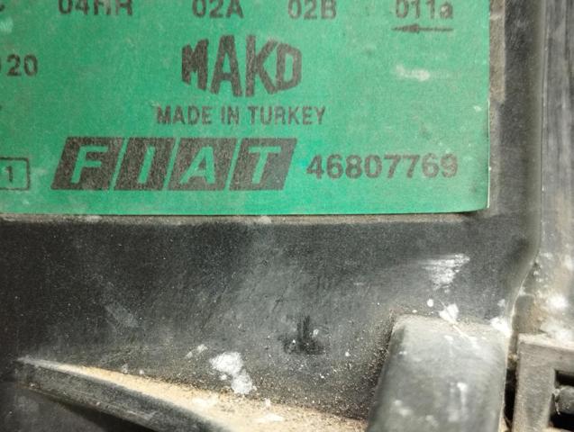 46807769 FIAT Faro derecho  comprar en Oviedo