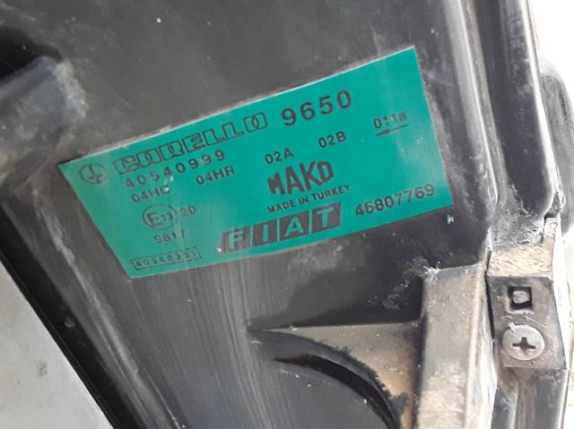 46807769 FIAT Faro derecho  comprar en Oviedo