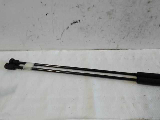 FIAT 46824070 Amortiguador de la tapa del maletero  comprar en Albacete