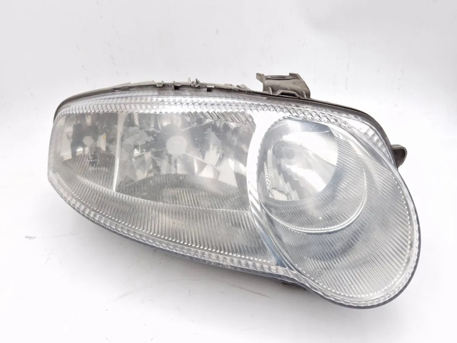 FIAT 46826194 Faro derecho  en stock Salamanca