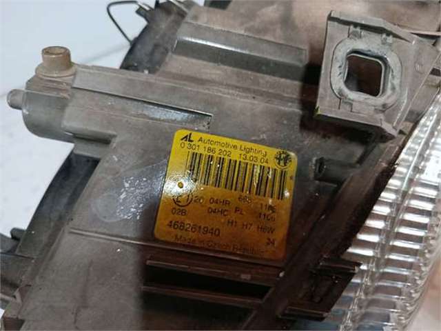468261940 FIAT Faro derecho  disponible Ourense