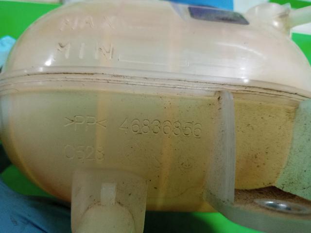 46836856 Vaso de expansión  en stock Castellón