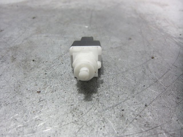 46840510 FIAT Interruptor de luz de freno  en stock Gandía