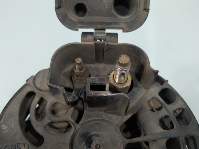 FIAT 46843091 Alternador  disponible España