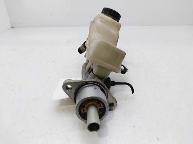 4720105092 TOYOTA Cilindro maestro de frenos comprar Alcalá