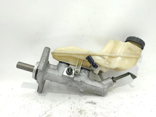 Cilindro principal de freno Toyota Corolla E12