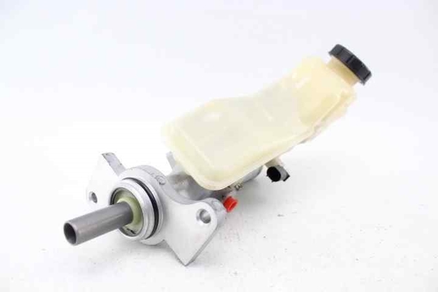 Cilindro maestro de frenos para Toyota Corolla E12U