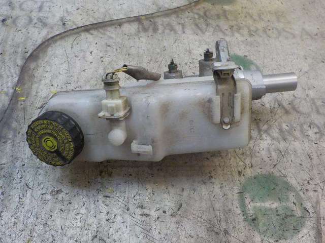 Cilindro principal de freno Toyota Auris  (E15)