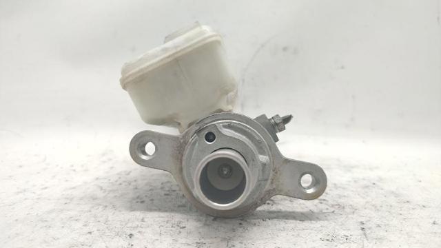 Comprar Cilindro principal de freno Toyota Auris  E15 a bajo precio